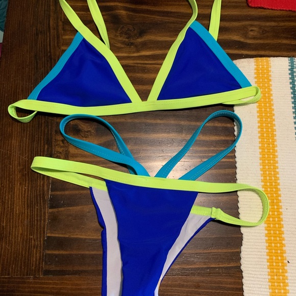 Boutique cheeky bikini - Picture 2 of 2